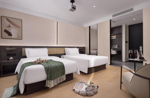 Xinzhou District Hotel | 上饶鹿华摹尔酒店经济开发区吾悦广场店 More Hotel Shangrao Wuyue Plaza