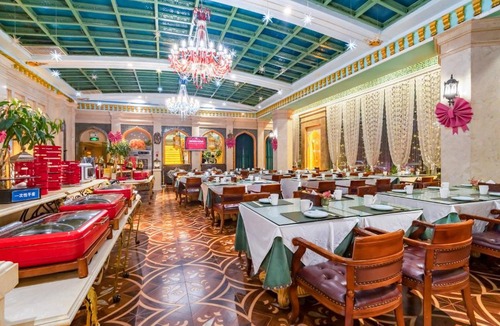 Tianshan District Hotel | 丝路天山酒店乌鲁木齐店 Urumqi Silu TianShan Hotel
