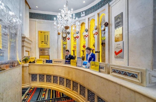 Tianshan District Hotel | 丝路天山酒店乌鲁木齐店 Urumqi Silu TianShan Hotel