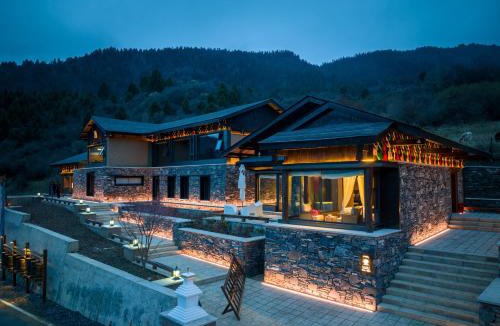 Jiuzhaigou House | 九寨云裳