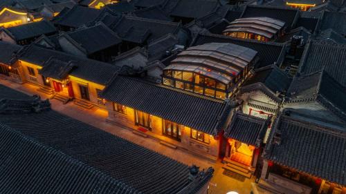 Datong City Center Bed & Breakfast | 云中超然阁中式红木设计师四合院民宿