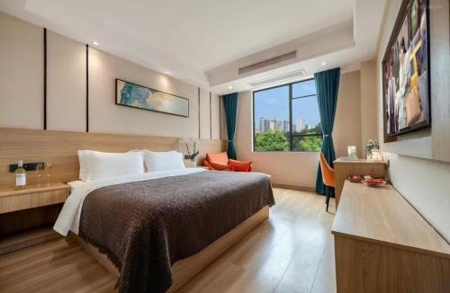 Shifang Hotel | 云尚里花园酒店什邡高铁西站客运中心店