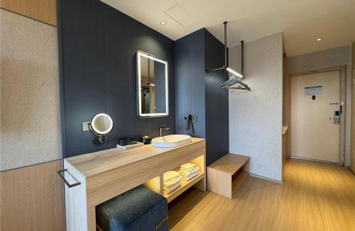 Xinzhou District Hotel | 五悦悦心酒店上饶万力时代金龙岗青年艺术街区店 Wuyue Yuexin Hotel Shangrao Wanli Times Golden Dragon Hill Youth Art District Branch