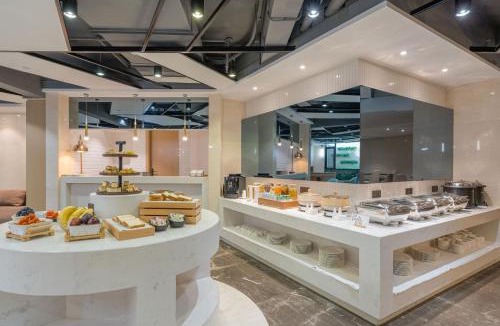 Putuo Hotel | 亚轻x酒店上海同济医院新村路地铁站店