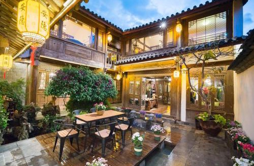 Dayan Old Town House | 佬树客栈 Big Tree Guesthouse - Free Laundry & Coffee