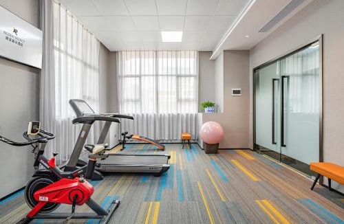 Chenjiang Hotel | 凡花悦璟酒店惠州仲恺高新区陈江店