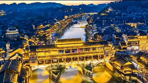 Fenghuang House | 凤凰白麓源精品民宿