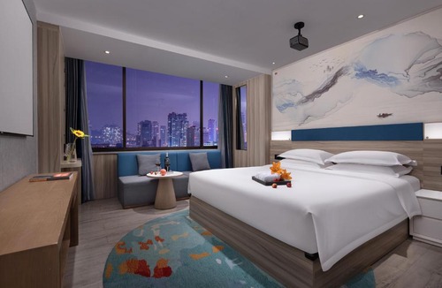 East Huanshi Road Hotel | 凯旋龙酒店广州区庄地铁站店 交易会期间提供免费穿梭巴士