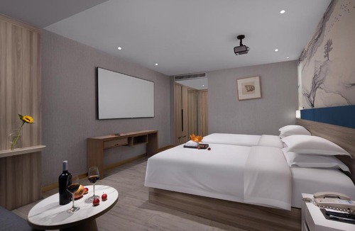 East Huanshi Road Hotel | 凯旋龙酒店广州区庄地铁站店 交易会期间提供免费穿梭巴士