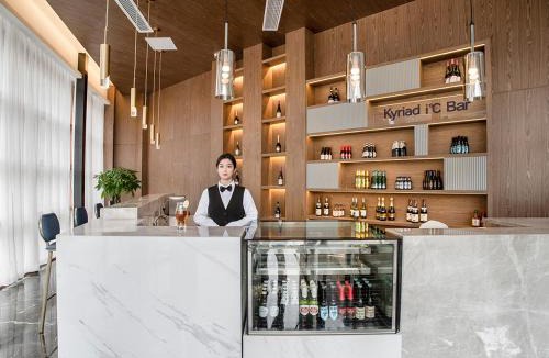 Jinniu Hotel | 凯里亚德酒店华侨城欢乐谷地铁站店