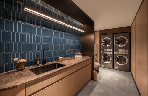 Haidian Hotel | 北京上地中关村软件园桔子水晶酒店