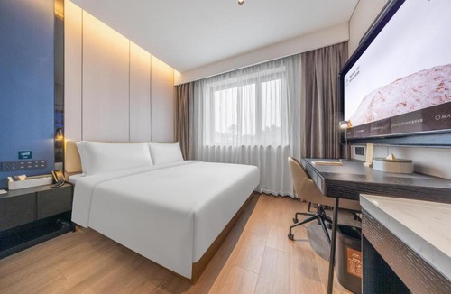 Downtown Beijing Hotel | 北京天坛东门龙潭公园亚朵酒店