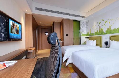 Donghu Qu Hotel | 南昌滕王阁希尔顿欢朋酒店