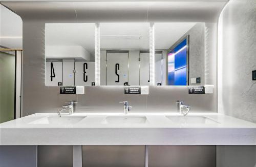 Downtown Hangzhou Hostel | 博客街区潮牌青年酒店杭州西湖湖滨龙翔桥地铁站店