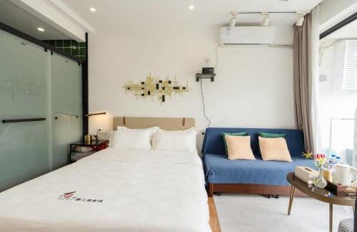 Tongli Bed & Breakfast | 同里泊·晓烟河景民宿