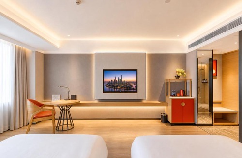 Wuchuan Hotel | 吴川海港大道金沙广场怡程酒店