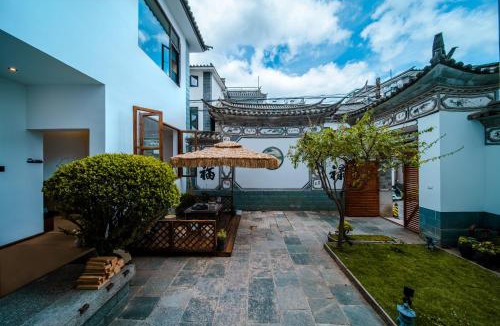 Dali Ancient Town House | 呓语者Whisperer观山私宅微酒店