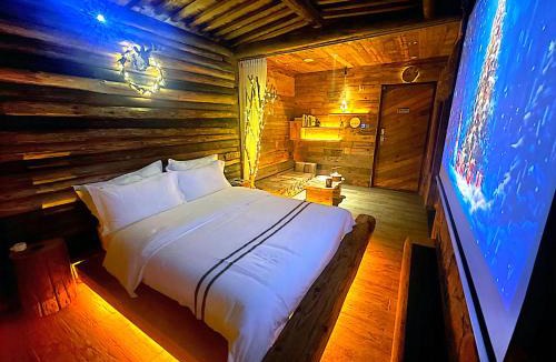 Chongqing University Town Ski Chalet | 哲帆民宿 大学城重庆大学熙街尖顶坡龙湖u城百年风化老木屋店