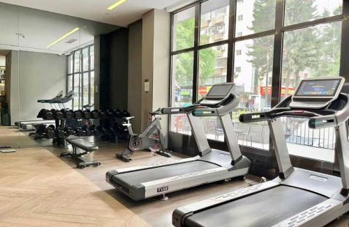Luohu Hotel | 城家深圳体育中心红岭北地铁站公寓酒店