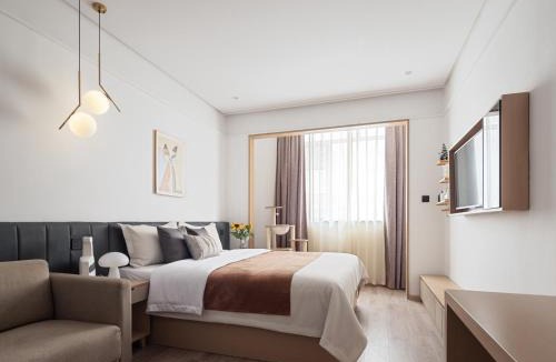 Luohu Hotel | 城家深圳体育中心红岭北地铁站公寓酒店