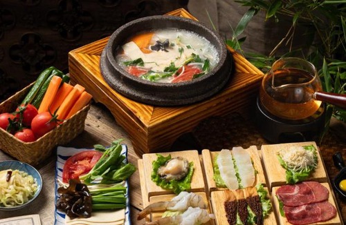 Dali Ancient Town Hotel | 大理松云悬崖酒店