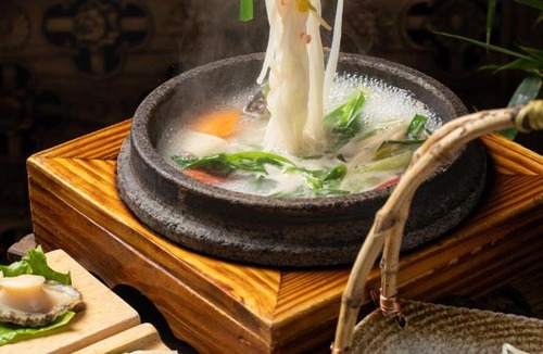 Dali Ancient Town Hotel | 大理松云悬崖酒店