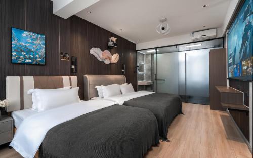 Dali Town Hotel | 大理梦幻时光空中花园民宿古城南门店