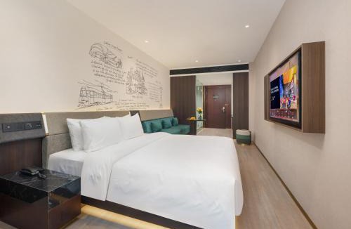 Xinghai Commercial Area Hotel | 大连星海广场CitiGO欢阁酒店with private terraces offering the best views of the water&Music Show and light show at Dalian Xinghai Square