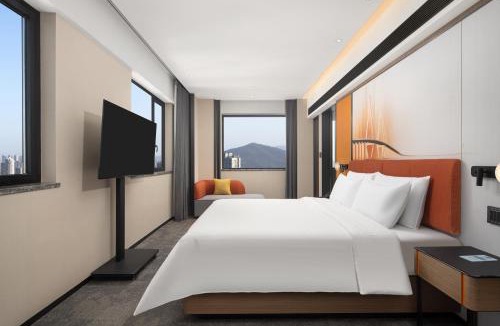 Zhenhai District Hotel | 宁波镇海招宝山希尔顿欢朋酒店