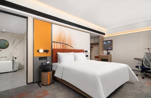 Zhenhai District Hotel | 宁波镇海招宝山希尔顿欢朋酒店