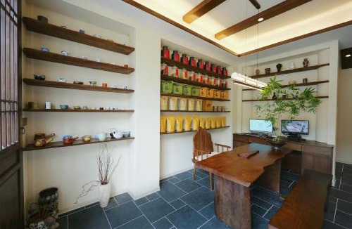 Wudangshan National Park House | 安驿小筑 ChillVibe中古侘寂风美学民宿武当山景区售票处店