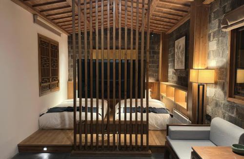 Yi County House | 宏村卧溪谷民宿