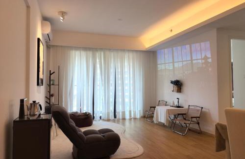 Huiyang Apartment | 小径湾悦山海