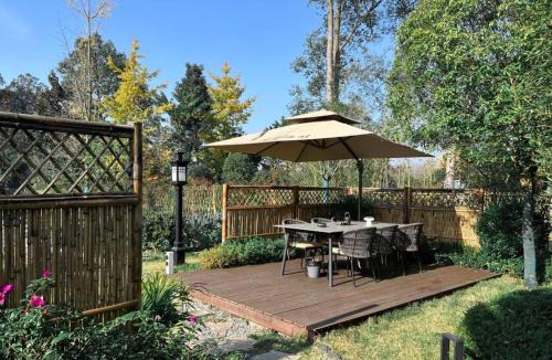 Wuhou Cabin | 岷江书院人文度假酒店
