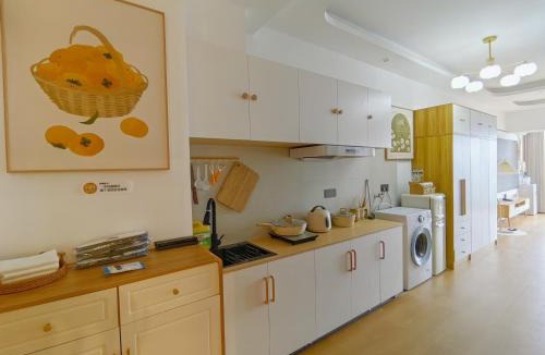 Honghuagang District Apartment | 市中心2室1厅全景落地窗房全屋空调免费停车
