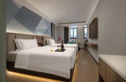 Lusong Qu Hotel | 希顾酒店株洲火车站店