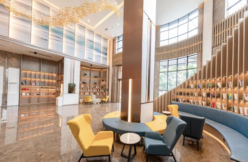 Shiqiao Hotel | 广州番禺市桥东环路亚朵酒店