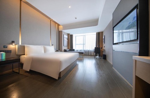 Liwan Hotel | 广州荔湾滘口地铁站亚朵酒店