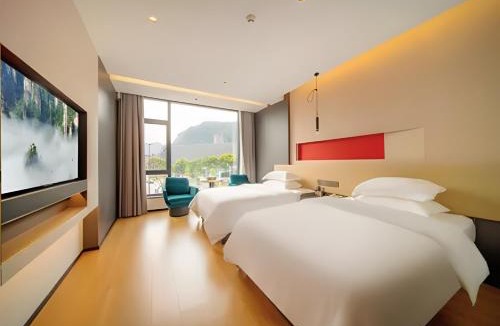 Wulingyuan Hotel | 张家界云栖美景酒店-ZhangJiaJie National Forest Park East Gate-EnglishButler Service - CustomizedTravel Routes - Purchase ScenicTickets