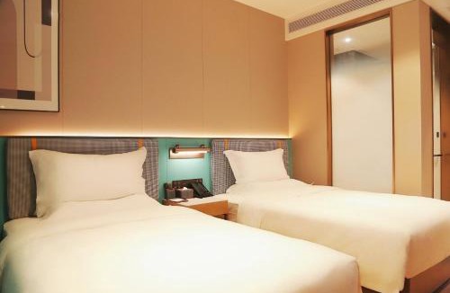 Xiaodian Qu Hotel | 怡致酒店太原长治路学府街地铁站店