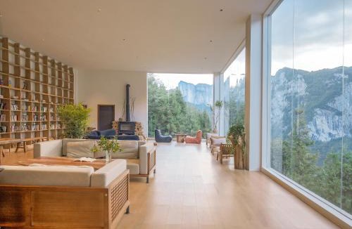 Enshi House | 恩施大峡谷仓吉春舍Spring Homestay