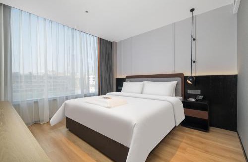 Rongcheng District Hotel | 揭阳榕城古城丽柏酒店