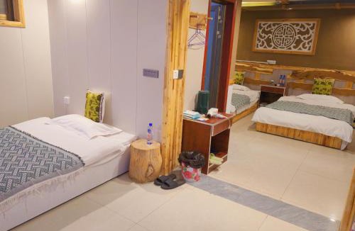 Mingsha Mountain and Crescent Spring Apartment | 敦煌缦山民宿