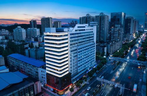 Wuchang Hotel | 曼居酒店武昌站洪山广场地铁站店