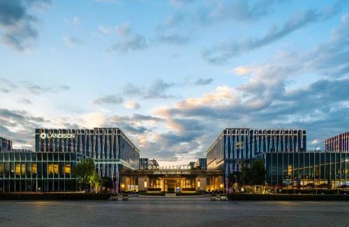 Yuhang Qu Hotel | 杭州临平艺尚雷迪森广场酒店