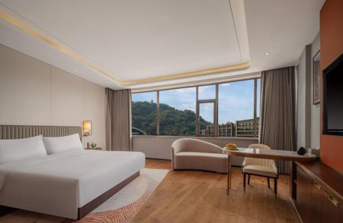 Lin'an Hotel | 杭州吴越里青山湖元名庭酒店