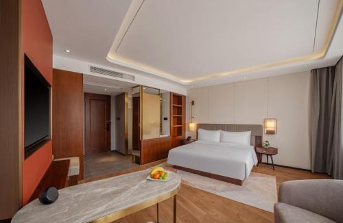 Lin'an Hotel | 杭州吴越里青山湖元名庭酒店