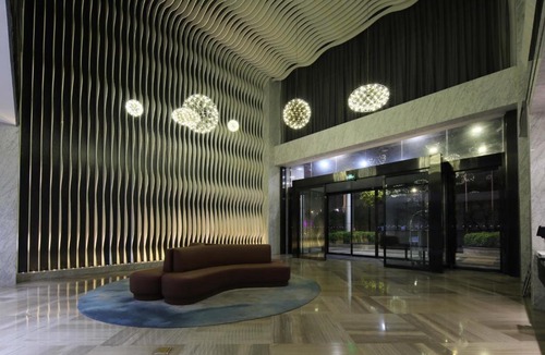 Jianggan Hotel | 杭州火车东站桔子水晶酒店 Hangzhou East Railway Station Crystal Orange Hotel