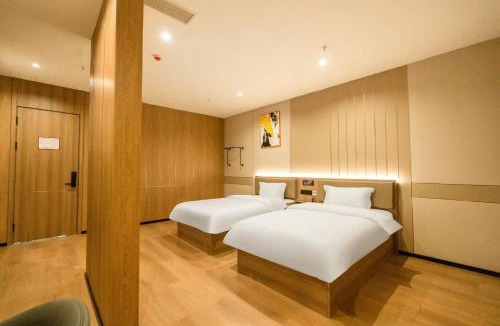 Chengdu Hotel | 枫婉假日酒店