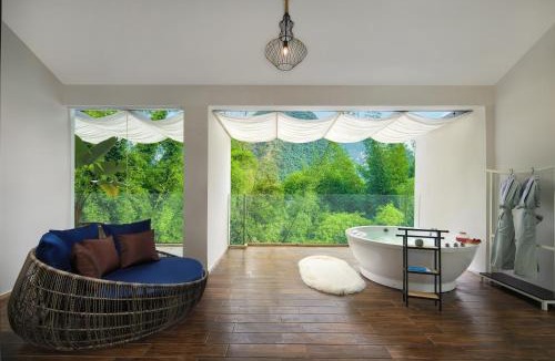 Ten Mile Gallery Hotel | 桂林阳朔诗与远方SYYF Riverside Courtyard Hotel Yangshuo Ten-Mile Gallery Yulong River